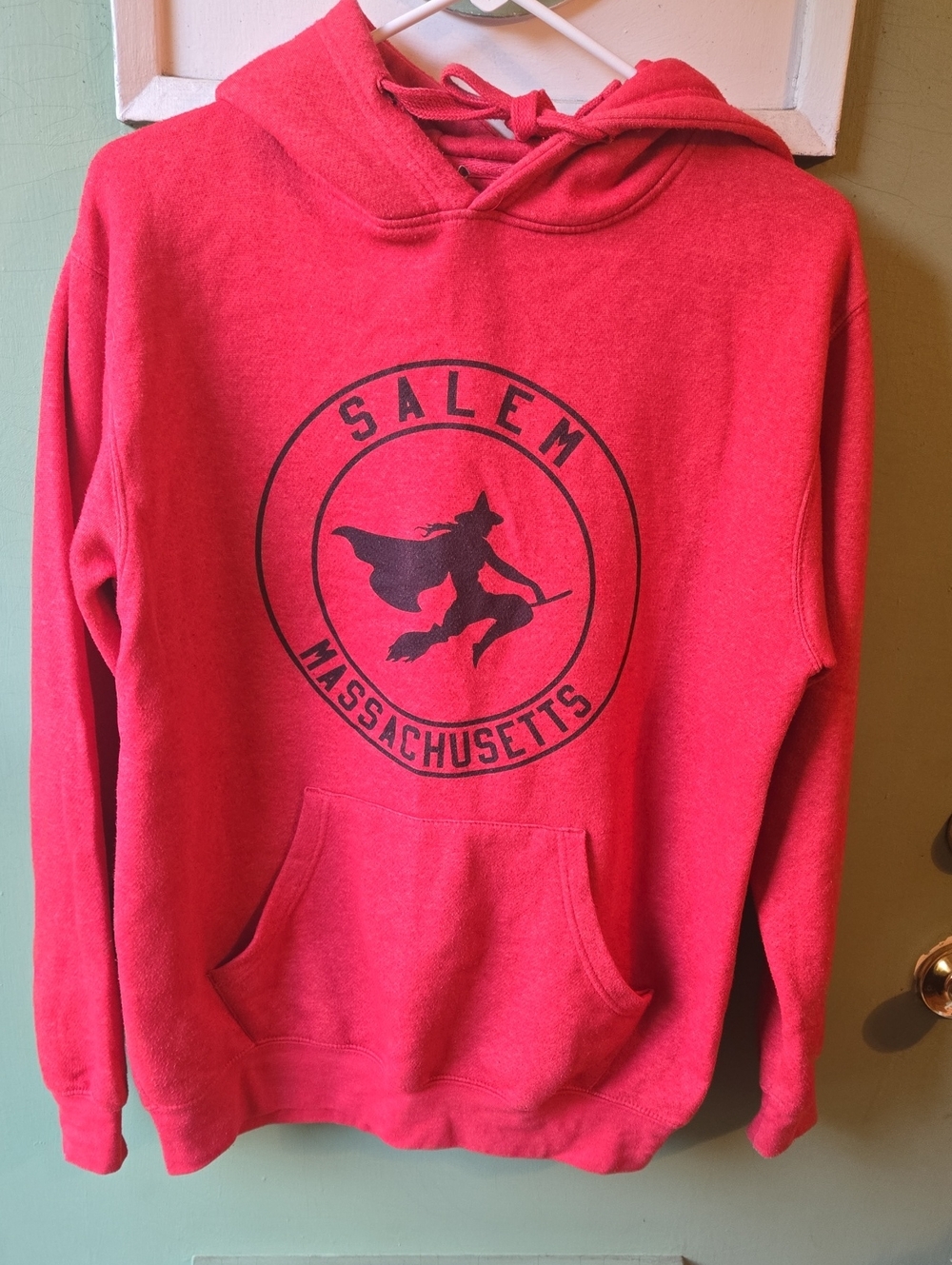 Salem Massachusetts Red Hoodie Size Medium Heathered Red